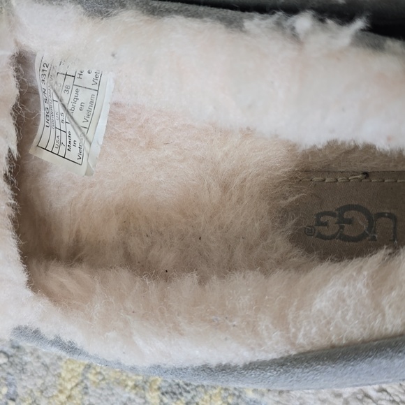 UGG Ansley Light Gray Moccasin Loafers - Picture 12 of 15